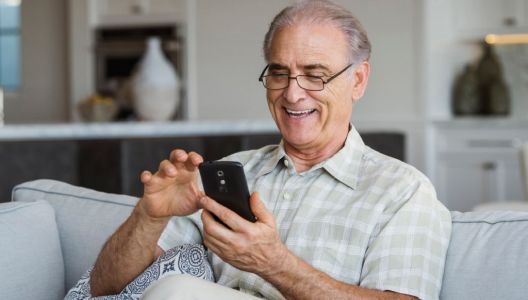 Exploring Opportunities: How Seniors Can Obtain Free iPhones from the Government